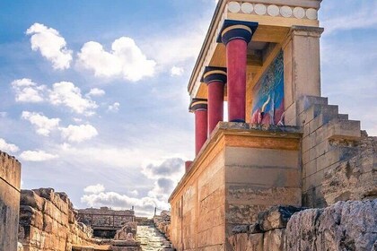 Minoan Crete from 3.000 BC: Knossos Palace & Museum with Wineries from Chan...
