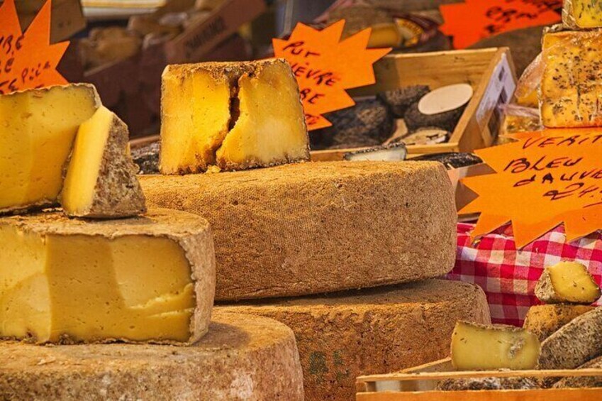 Paris Marché d’Aligre Small-Group Walking Tour with Chocolate & Cheese Tasting