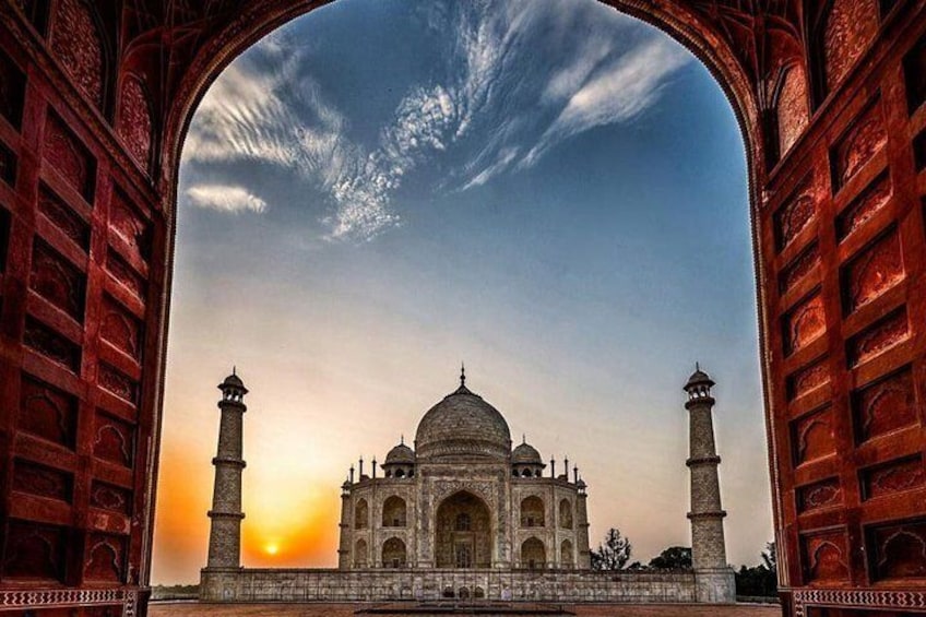 Private Sunrise Taj Mahal Agra City Tour 