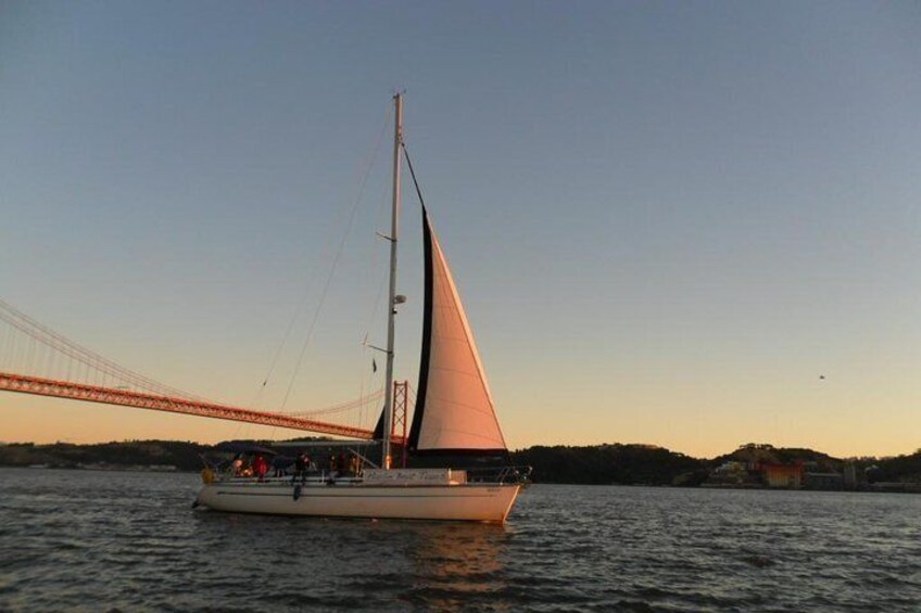 Lisbon Private Sunset Sailing 