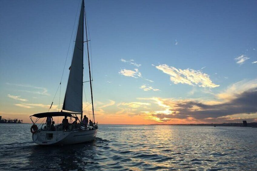 Private Sunset Sailing Tour in Lisbon with welcome drink