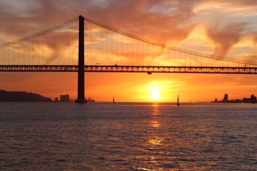 Private Tour: Tagus River Sunset Cruise in Lisbon