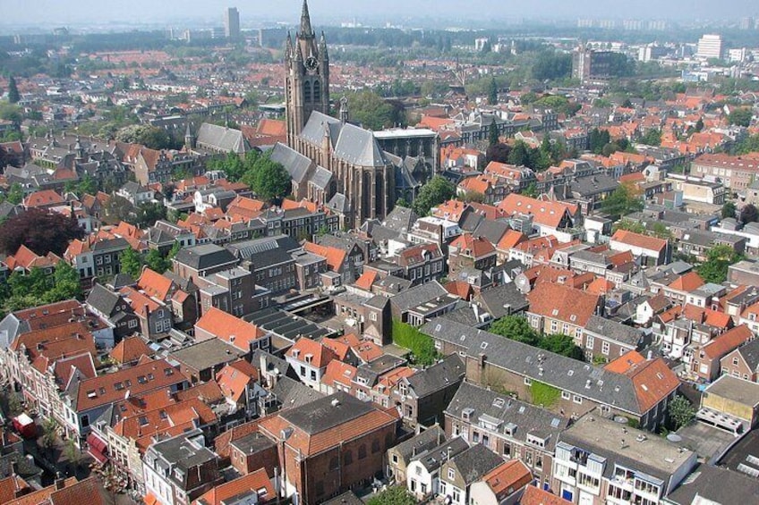 Private Walking Tour: Delft's Royal History and Pottery