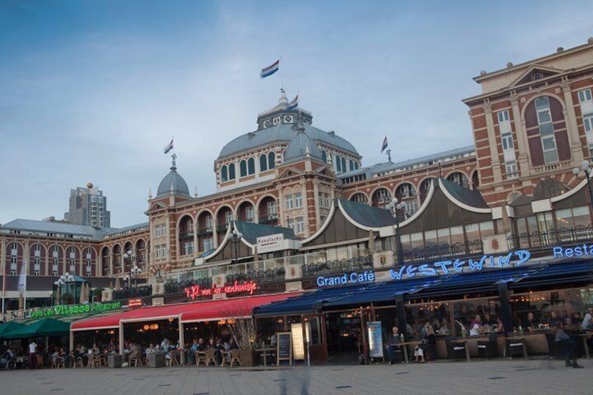 Private Tour: The Hague Walking Tour Including Peace Palace Visitors Center