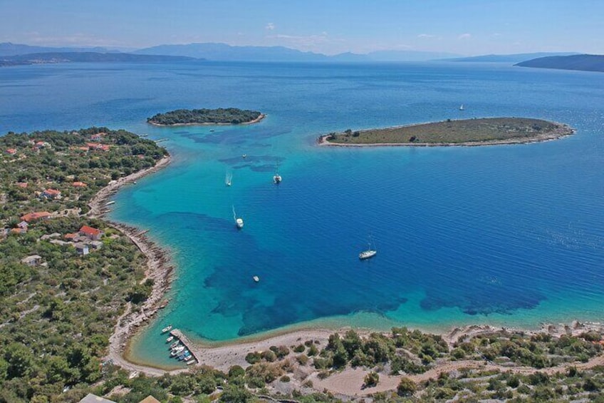 Half Day Speedboat Tour to Three Islands from Trogir