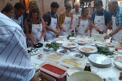 Cours de cuisine Taormina avec visite du marché alimentaire local