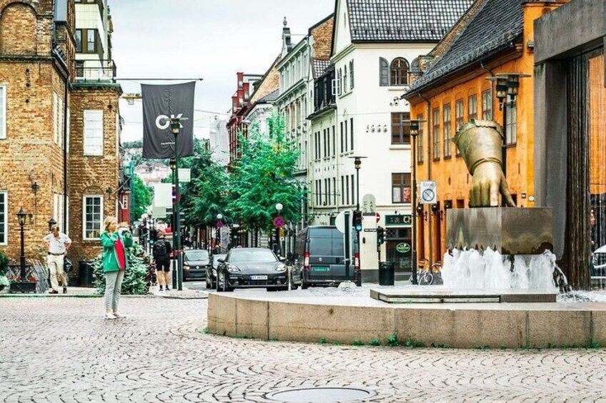 Christiania Torv with the Glove