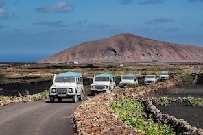 Lanzarote Volcanic 4x4 Jeep Tour