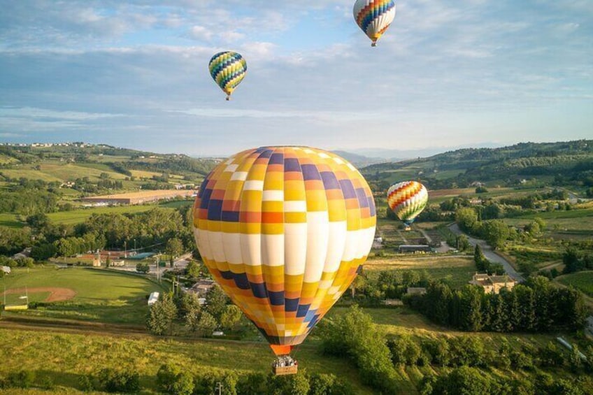 Private Tour: Tuscany Hot Air Balloon Flight with Transport from Siena
