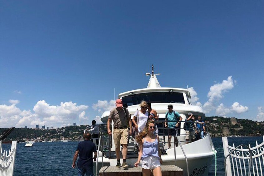 Bosphorus Cruise with Stops at Rumeli Fortreess and Asian Side Half-Day Morning Cruise Tour