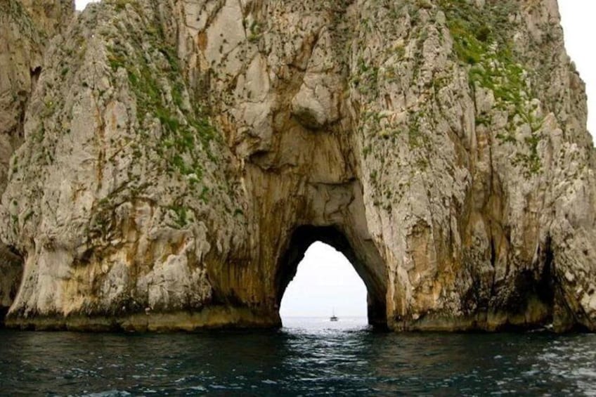 LOVING ARCH OF CAPRI