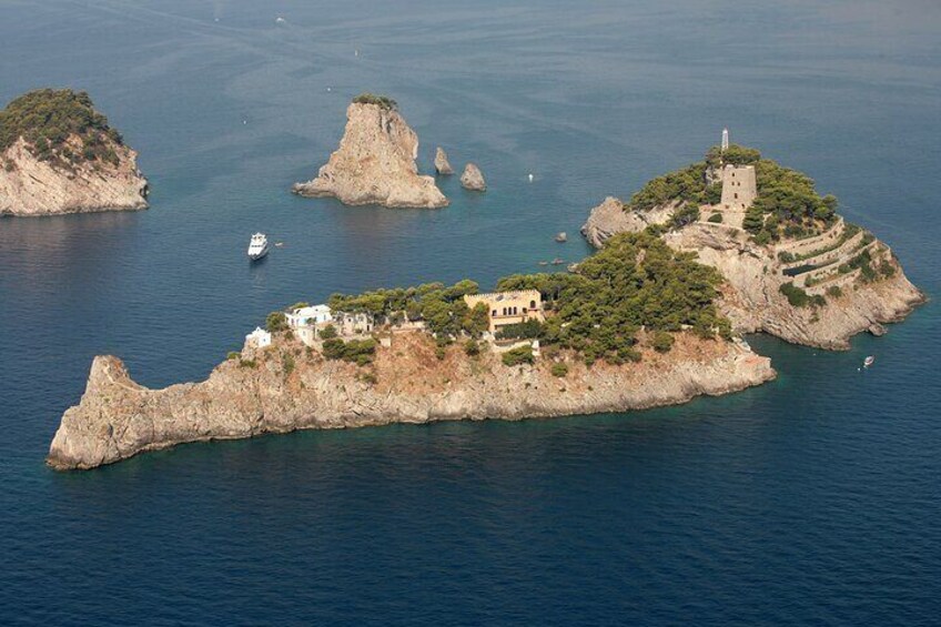 Li Galli Private Islands, photo taken from the drone. You can see the boats by the island...ideal for a stop to admire the views and swim