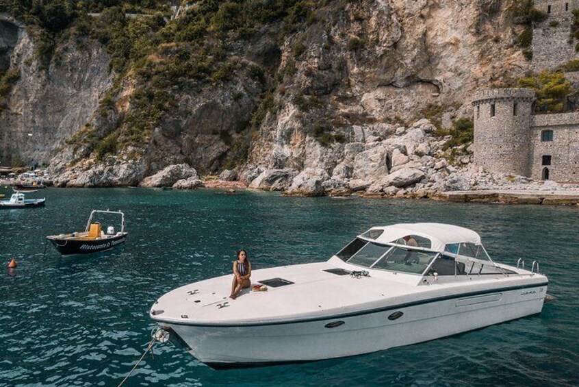 Choose the Luxury Speedboat option for relaxing moments aboard this Italian speedboat