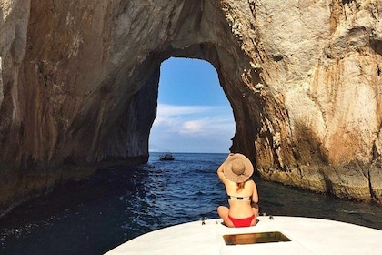 Capri and Nerano Private Boat Excursion