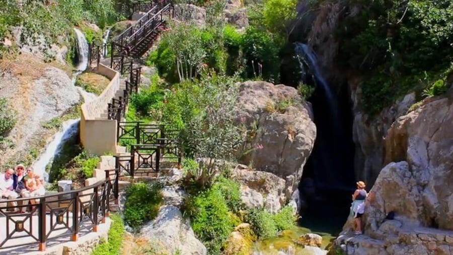 From Albir, Altea, Benidorm & Calpe: Guadalest & Algar Excursion