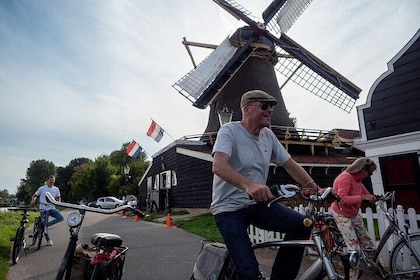 Countryside Bike Tour from Amsterdam: Windmills, Cheese, Clogs
