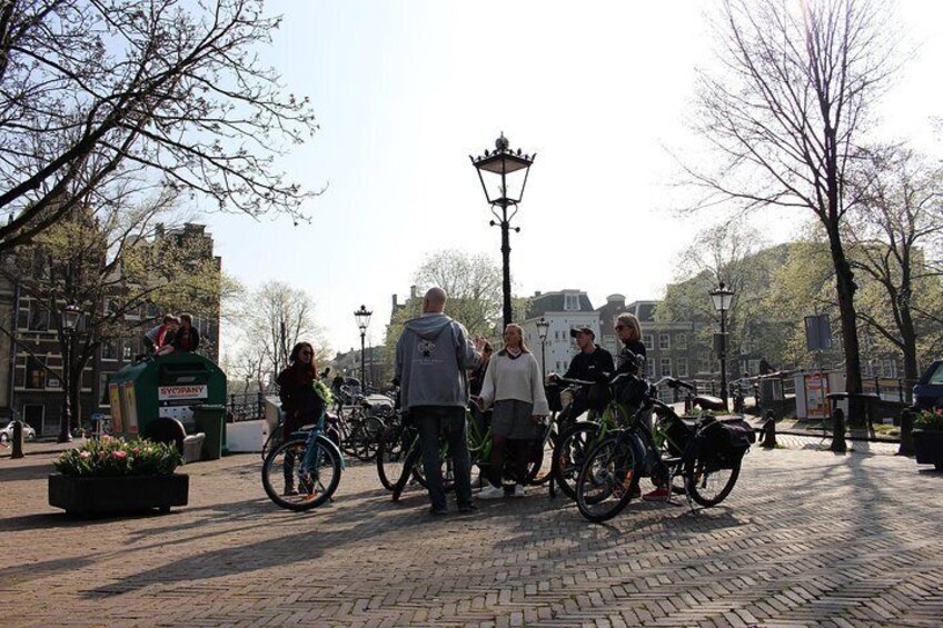 Amsterdam Highlights Mini City Bike Tour (2 hrs in the evening)