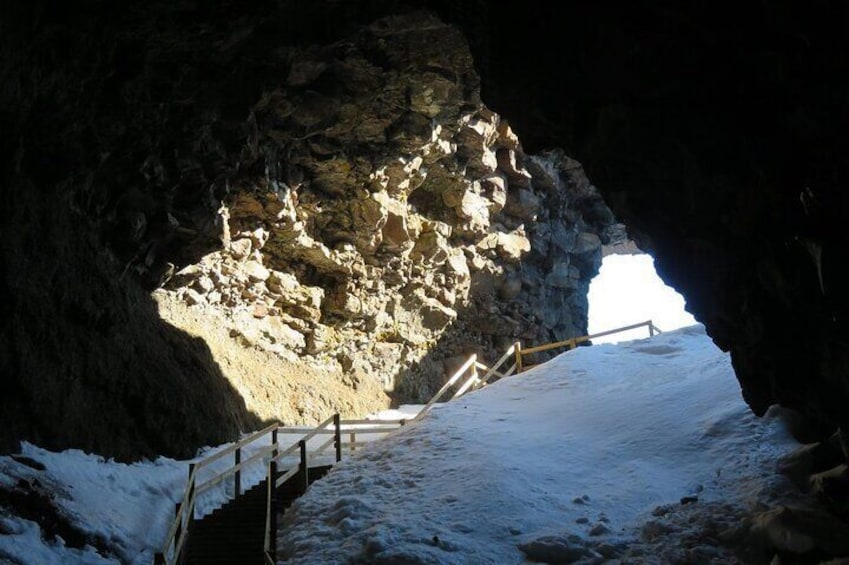 The Cave Explorer