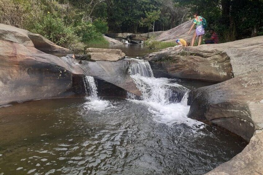 Upper Diyaluma Falls