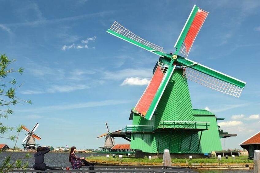 Giethoorn and windmills of Zaanse schans daytrip from Amsterdam