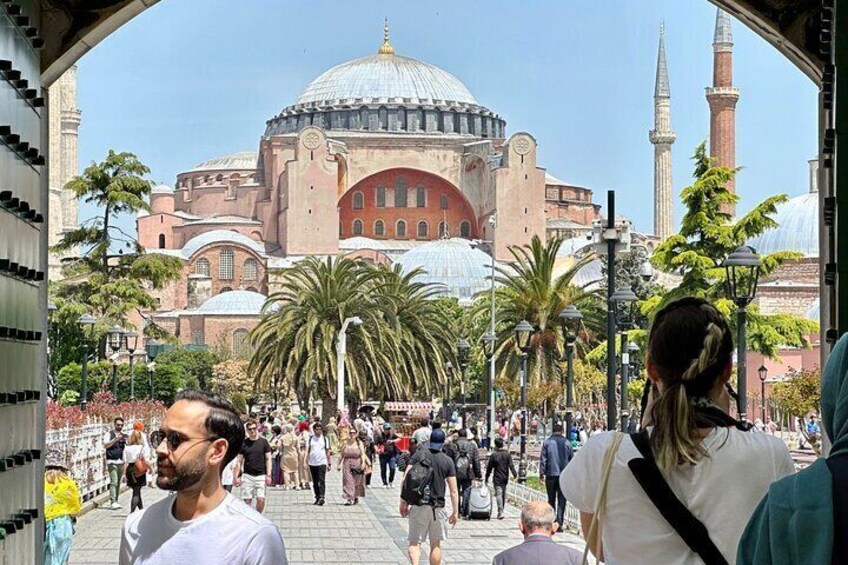 Hagia Sophia and Topkapi Palace Half Day Tour