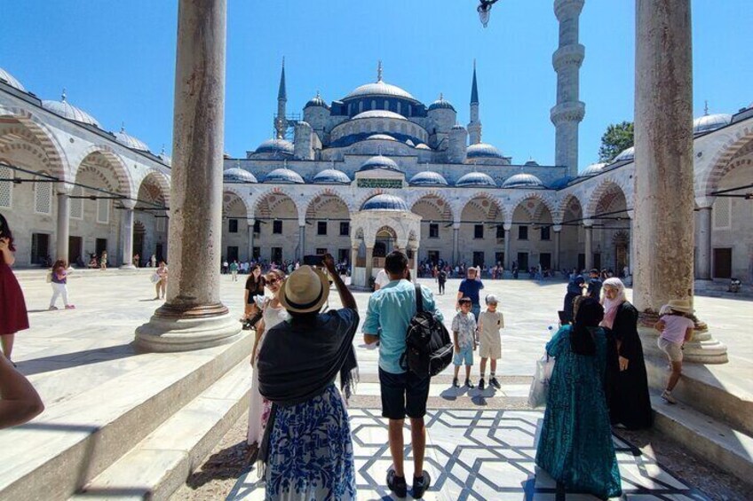 Istanbul Old City: Basilica Cistern - Blue Mosque - Grand Bazaar