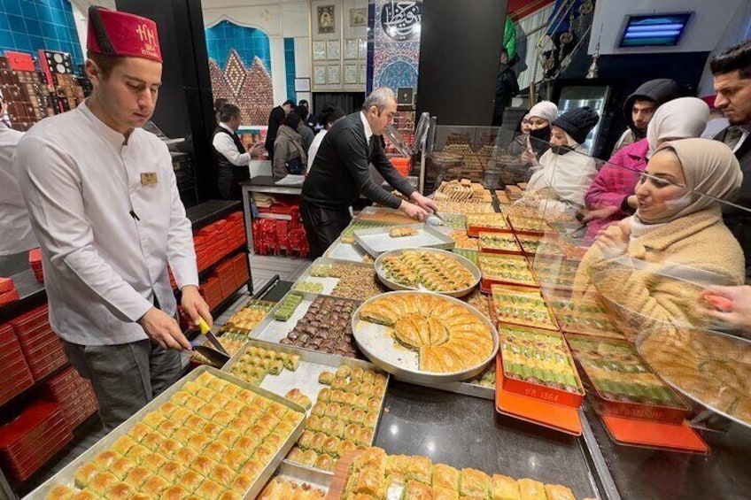Istanbul Foodie Tour by Night: Traditional Meyhane & Street Foods