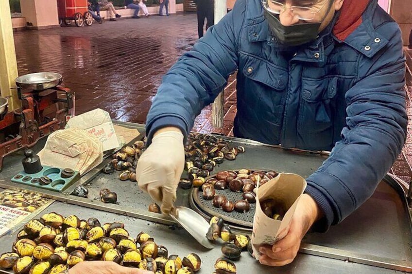 Istanbul Foodie Tour by Night: Traditional Meyhane & Street Foods
