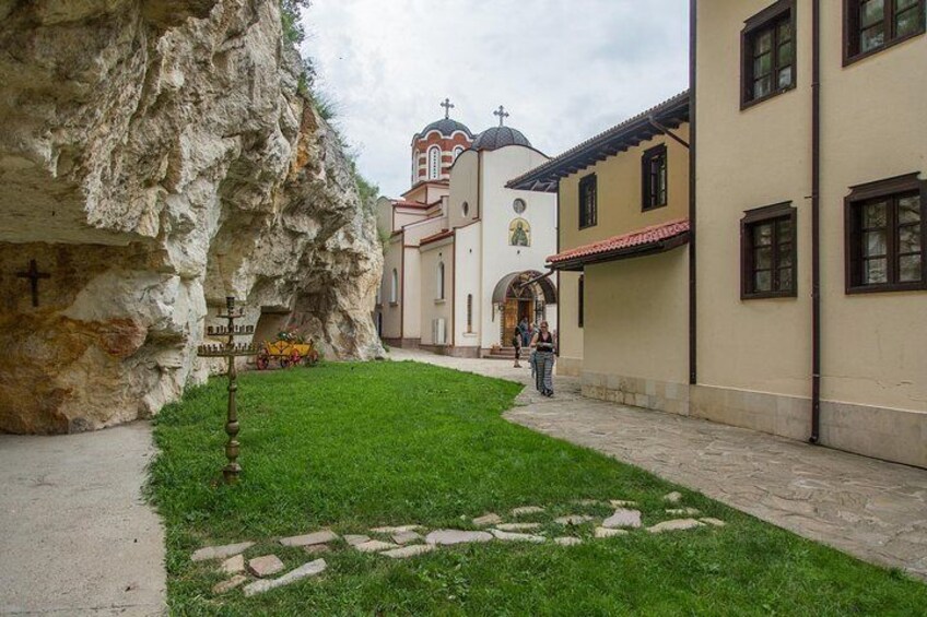 Bulgaria Full Day Tour to Veliko Tirnovo
