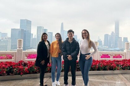 Shenzhen tour guide with car