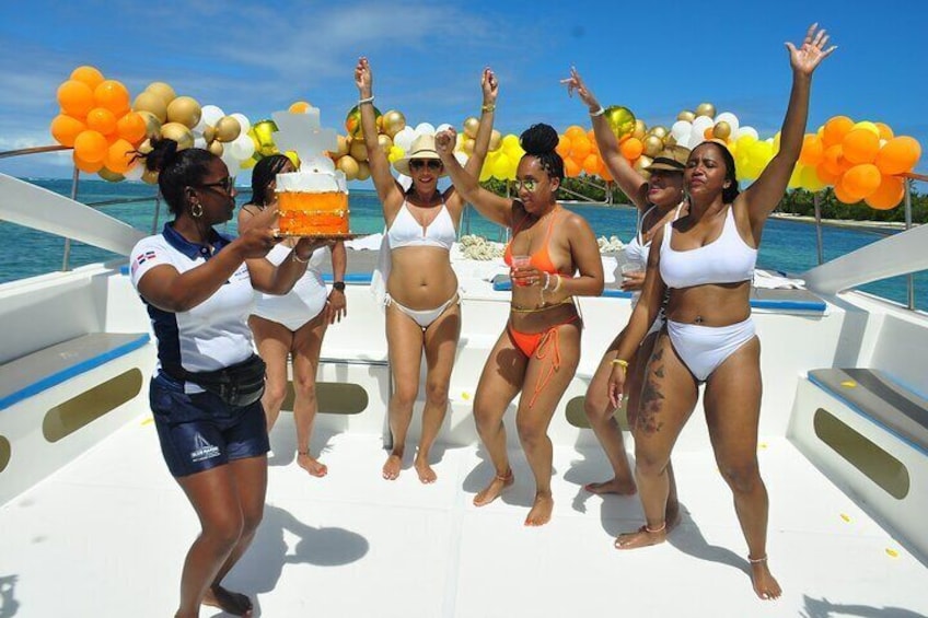 Punta Cana Party Boat Snorkeling Cruise with Live DJ and Open Bar