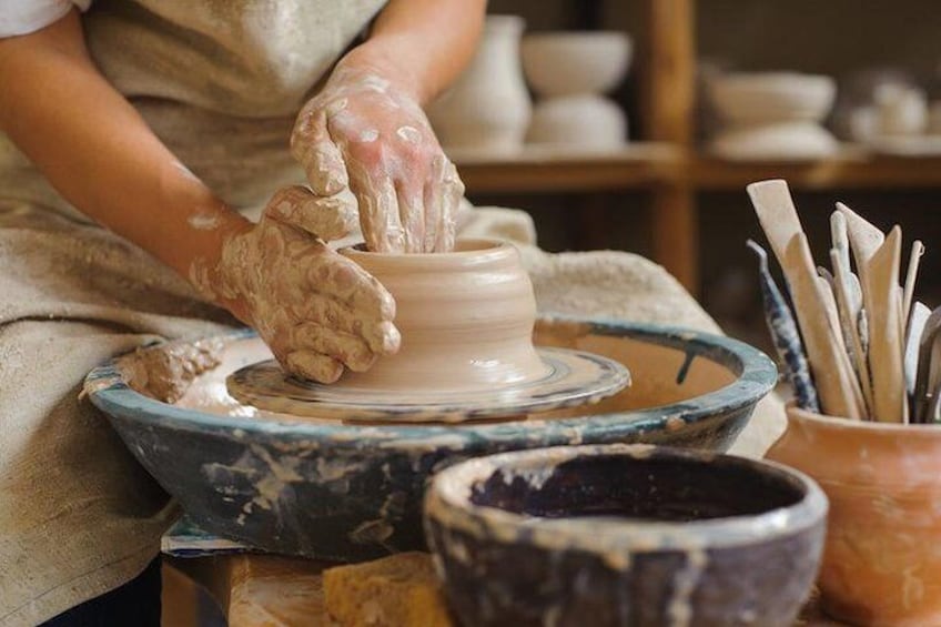 WeGuide pottery workshop