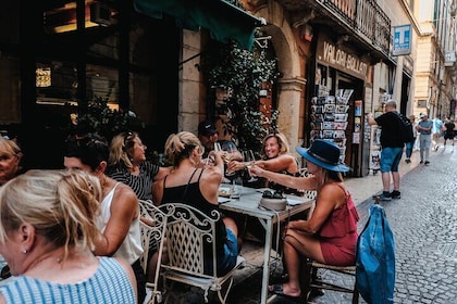 Visite à pied de Vérone: nourriture, vin, légendes, déjeuner/dîner et télép...