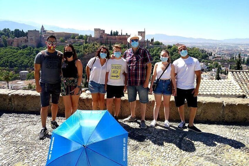 Albayzin and Sacromonte Guided Walking Tour in Granada