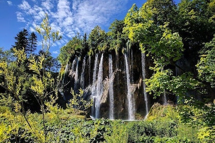 All inclusive luxury daytrip to Plitvice from Zagreb.