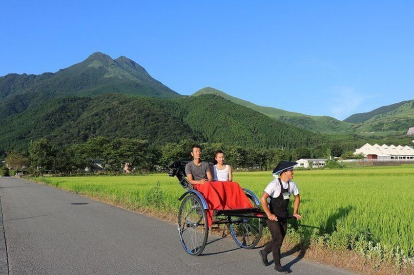 Hot Spring Capital of Yufuin Rickshaw Tour