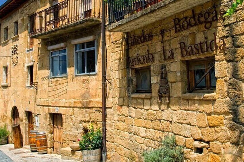 Rioja Private Tour: Medieval Villages, Outdoor Activities, Wine Tasting & Lunch
