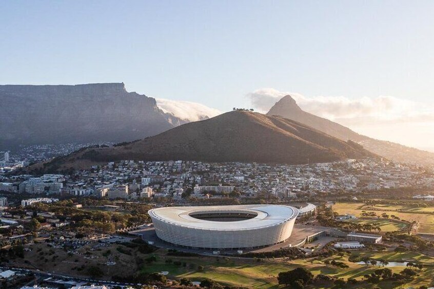 Cape Town City Center Tour with Champagne