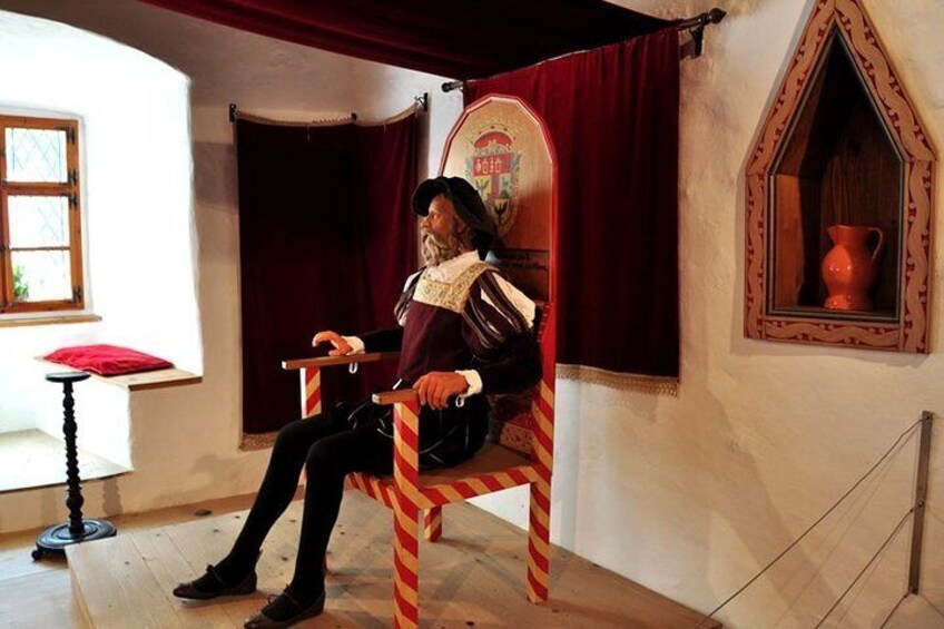 Castles & Wine Tour