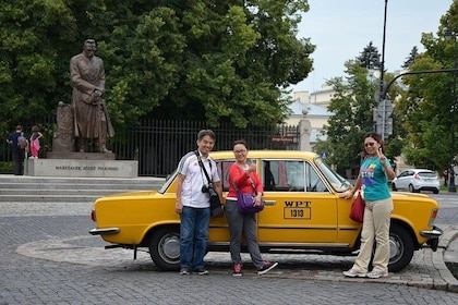 Private Tour: Warsaw City Sightseeing by Retro Fiat