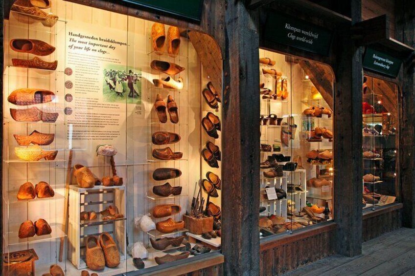 Volendam, Edam and Windmills Guided Day Tour