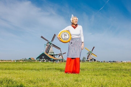 Amsterdam: Dutch Windmills, Cheese and Wooden Shoes guided tour
