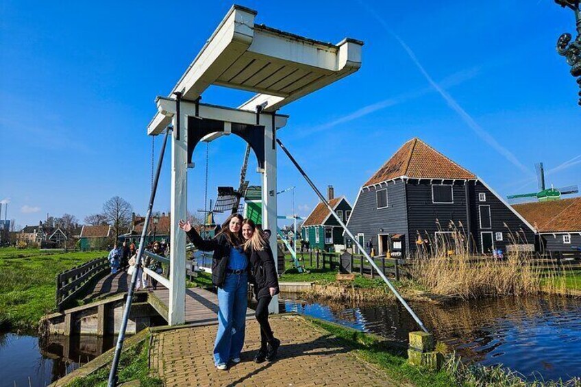 Zaanse Schans Windmills & CheeseTasting live guide from Amsterdam