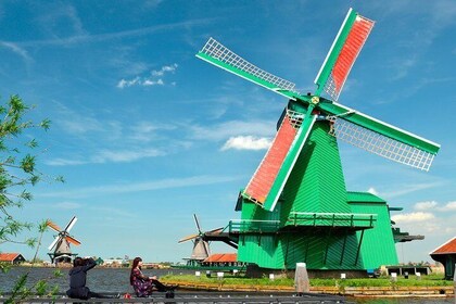 Live Guided tour Zaanse Schans with cheese tasting from Amsterdam