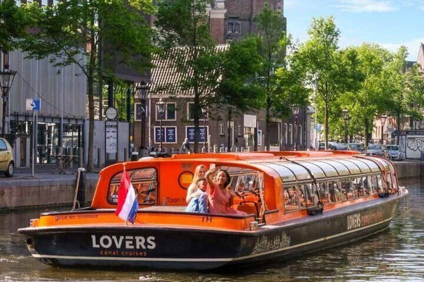 Zaanse Schans Windmills & CheeseTasting live guide from Amsterdam