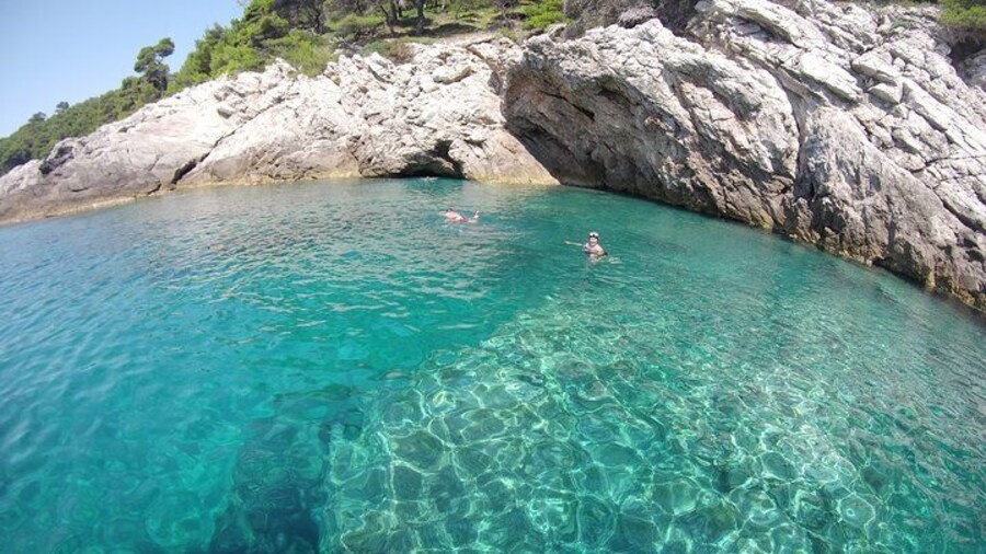 Half-Day Best Beaches & Bays Private Speed Boat Tour