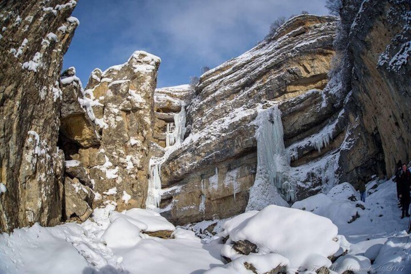 Private Tour From Kuzun to Laza Waterfall Hike 