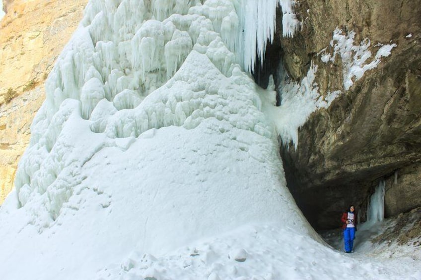 Private Tour From Kuzun to Laza Waterfall Hike 