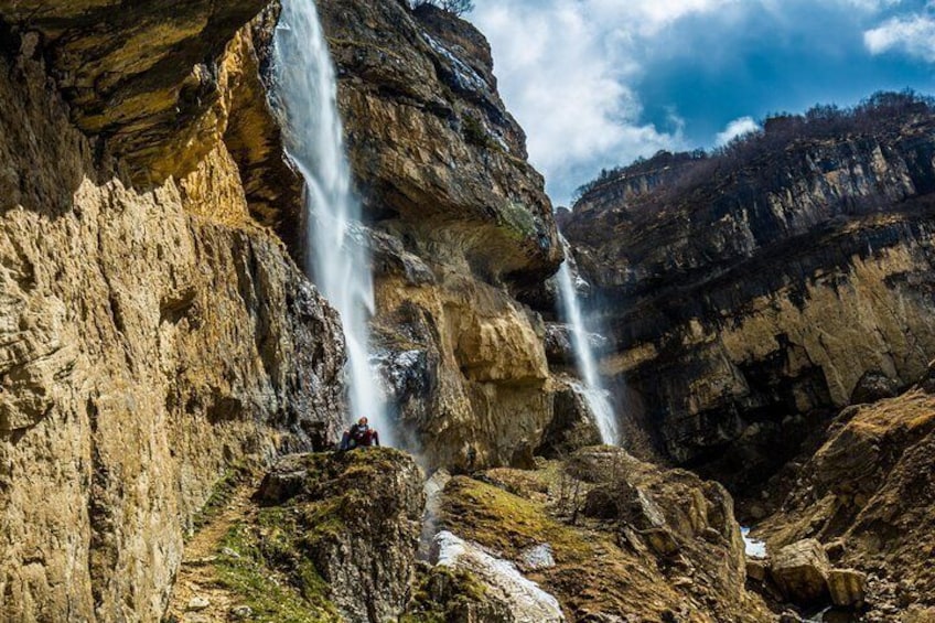 Private Tour From Kuzun to Laza Waterfall Hike 