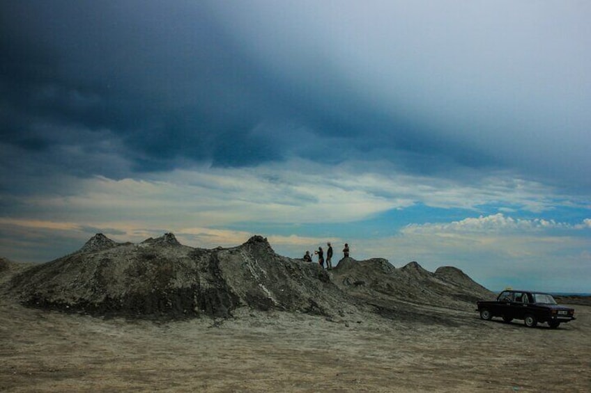 Gobustan and Mud volcanoes PRIVATE TOUR